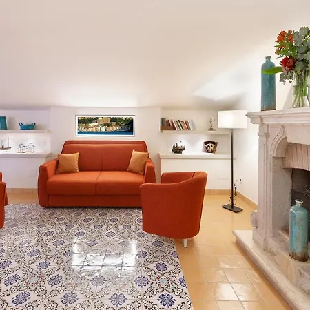 Konukevi Maison Amalia Sorrento