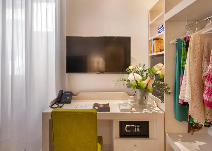 Konukevi Maison Amalia 4*