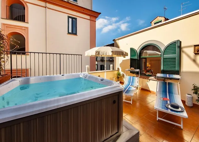 Konukevi Maison Amalia Sorrento